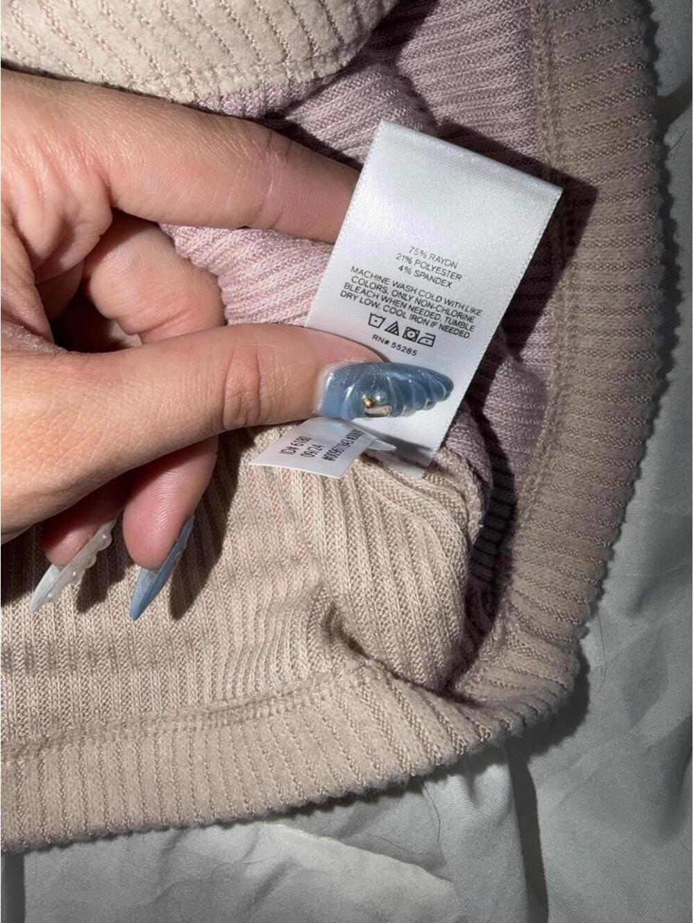 Express Two-Tone Ribbed Wrap Top XS - Picture 6 of 7